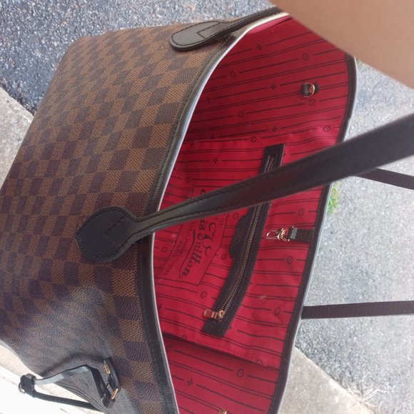 louis Vuitton - Picture 6 of 11